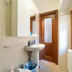Διαμέρισμα On The Waterfall With A View And Wifi