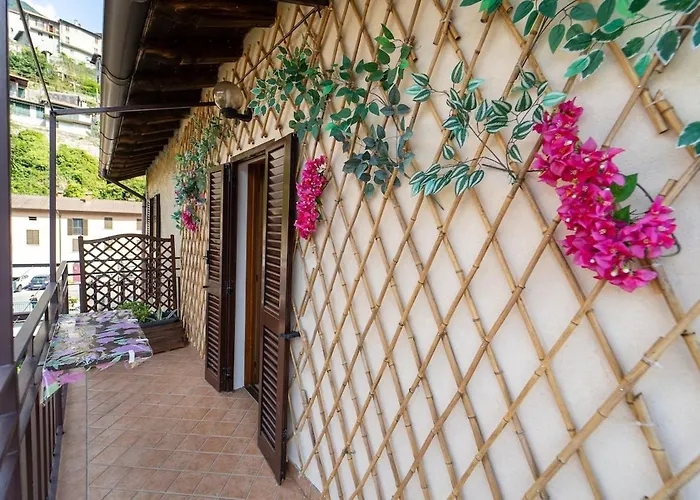 On The Waterfall With A View And Wifi Apartment